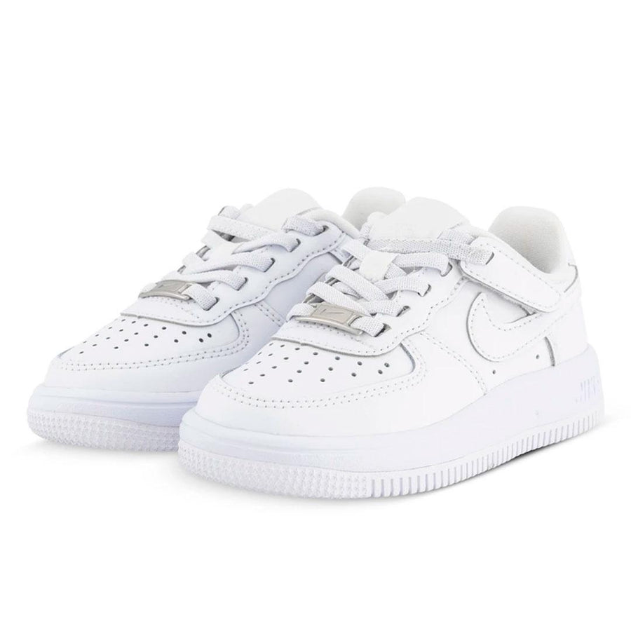 Tênis Nike Force 1 Low Easyon Infantil — Tira de velcro por cima do cadarço
