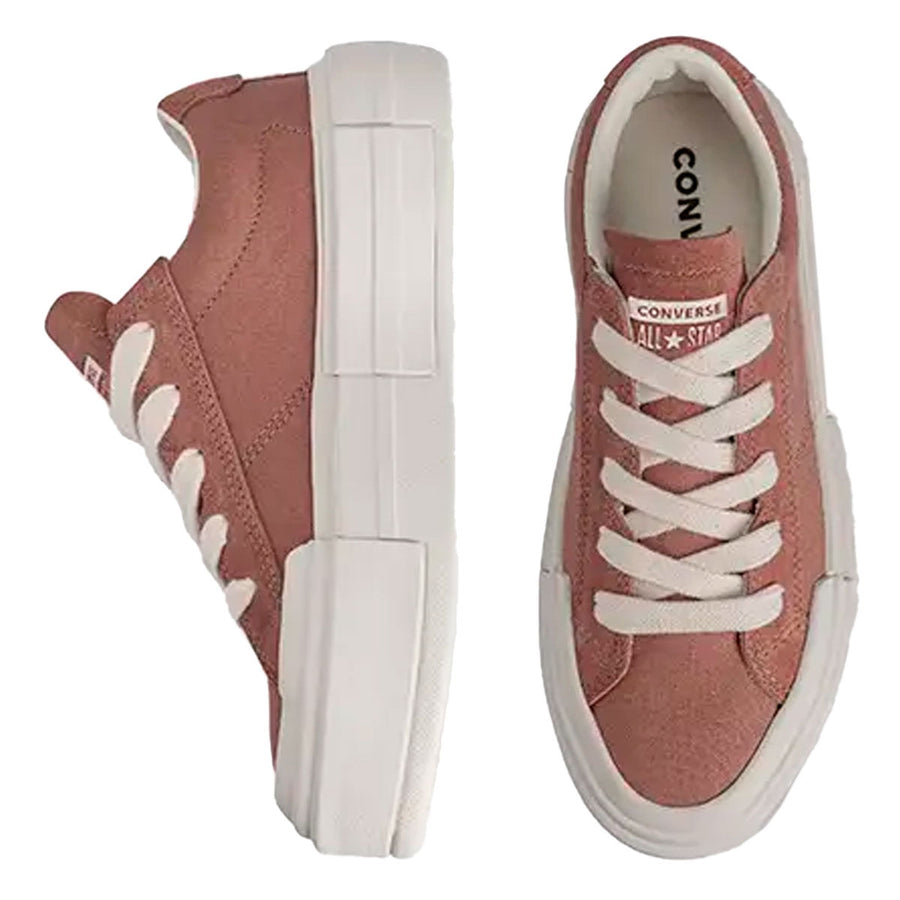 Tênis Converse Chuck Taylor Feminino — Etiqueta CONVERSE na língua
