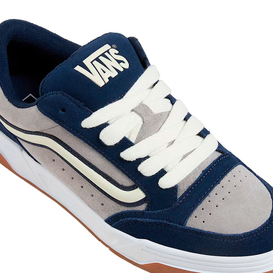 Tênis Vans Hylane Unissex — Etiqueta VANS na língua