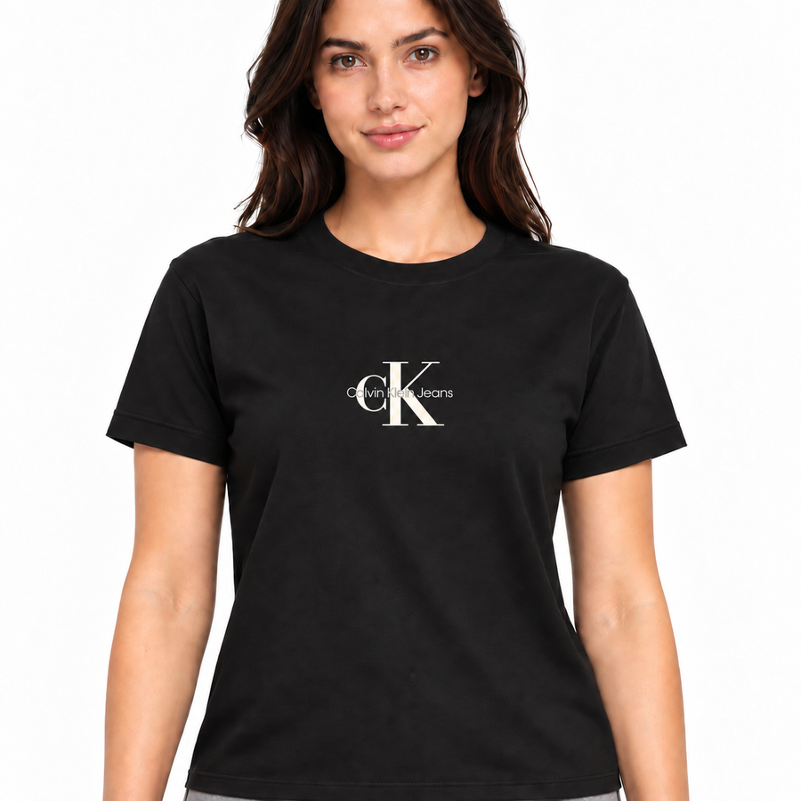 Camiseta Calvin Klein Reissue Feminino — Monograma CK no centro do peito