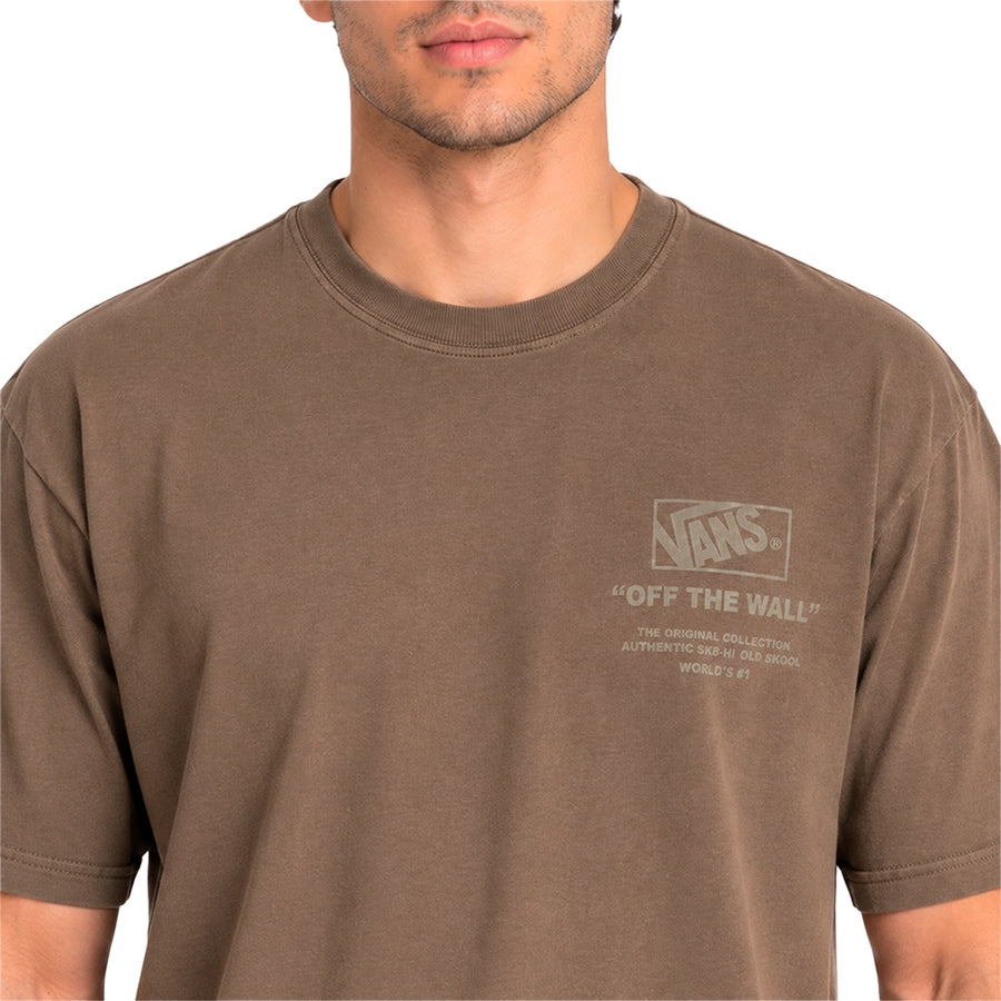Camiseta Vans Stacked Hi Masculino — Tom sobre tom no peito