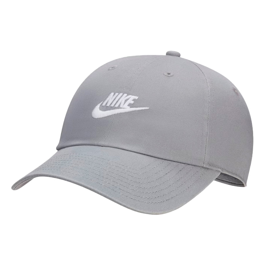 Boné Aba Curva Nike Club Unissex — Logo Futura bordado na frente