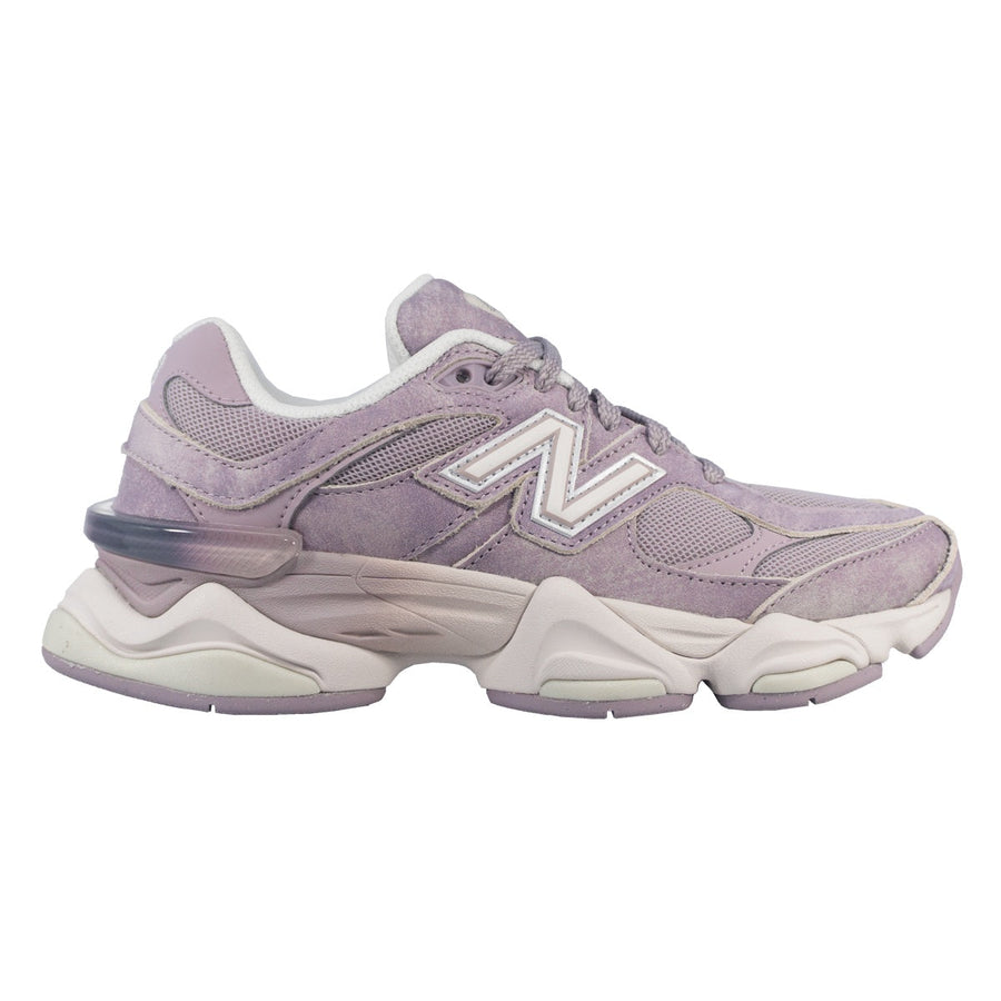 Kit New Balance 9060 + Camiseta New Balance + Boné New Era — O tênis New Balance 9060