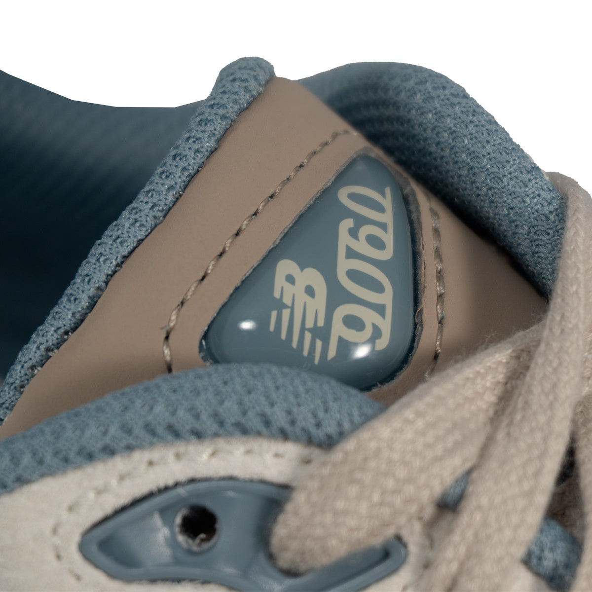 Tênis New Balance 9060 Unissex