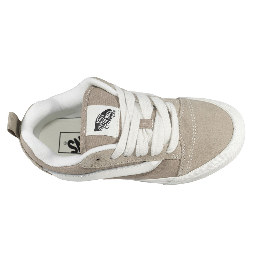 Tênis Vans Knu Skool Feminino — Camurça macia e lona resistente no cabedal