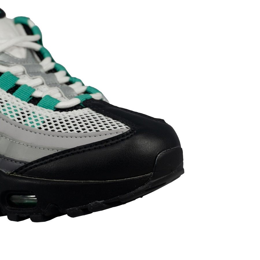 Tênis Nike Air Max 95 Feminino — Malha que ventila, couro que estrutura