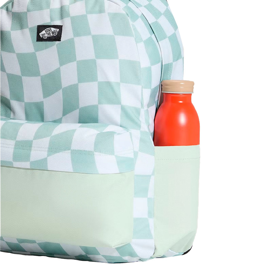 Mochila Vans Old Skool Unissex — A garrafa fica do lado de fora