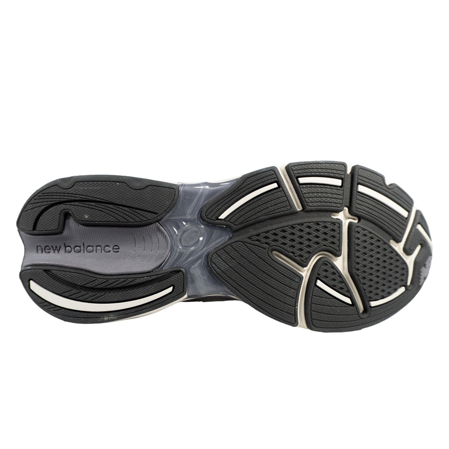 Tênis New Balance 2010 Unissex — Stability Web no meio da sola
